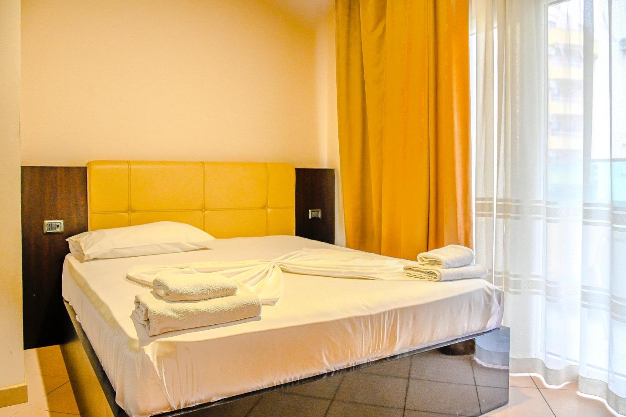 דורס Hotel Vivas מראה חיצוני תמונה