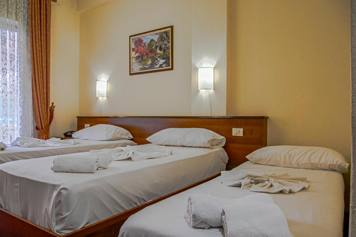 דורס Hotel Vivas מראה חיצוני תמונה